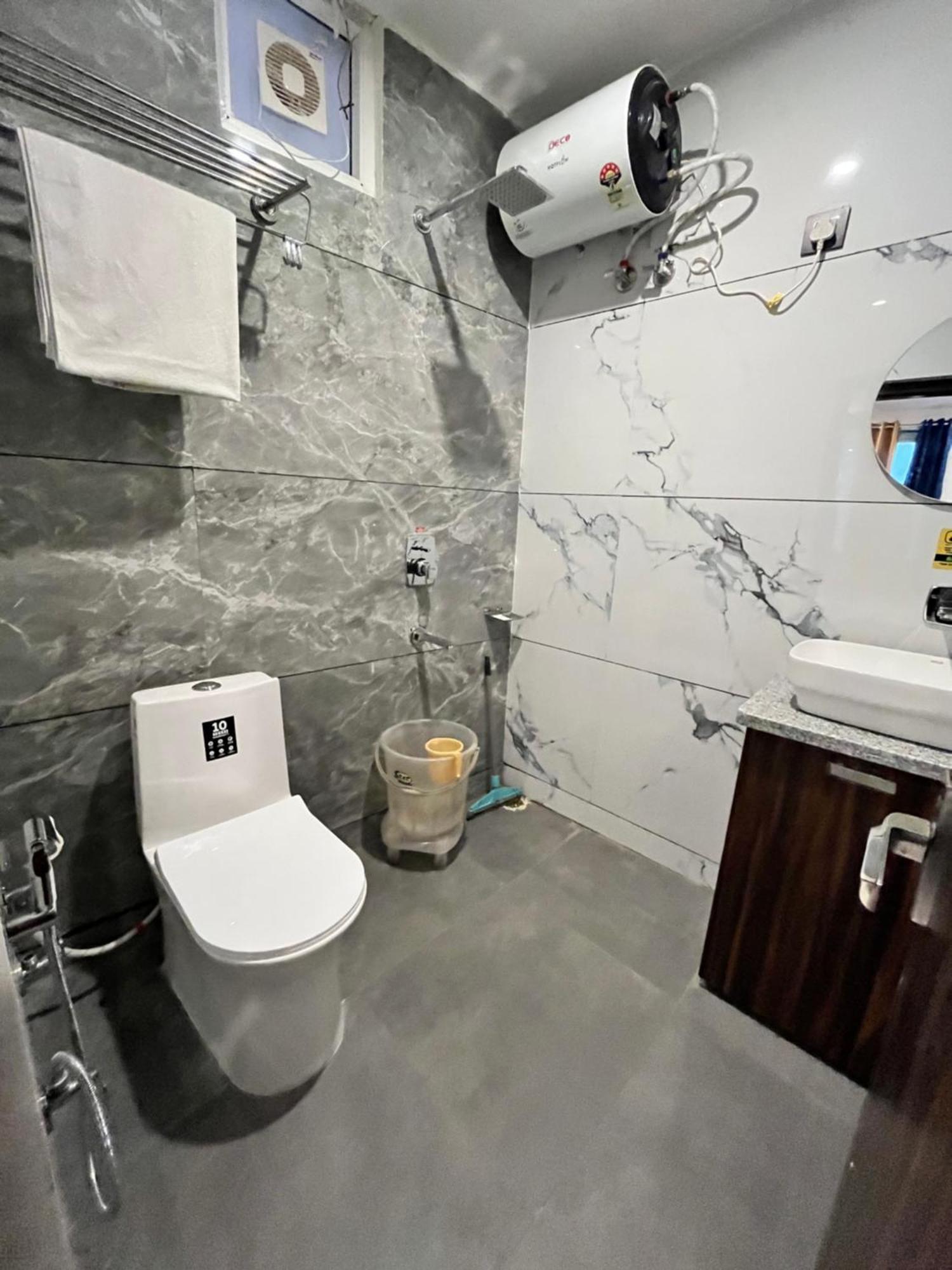 Bonfire Hostels Rishīkesh 외부 사진