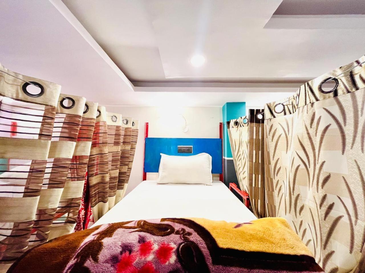 Bonfire Hostels Rishīkesh 외부 사진